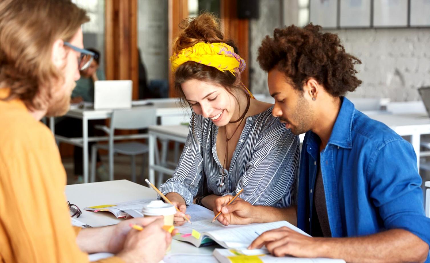 Suivi personnalisé et outils pratiques pour votre apprentissage financier